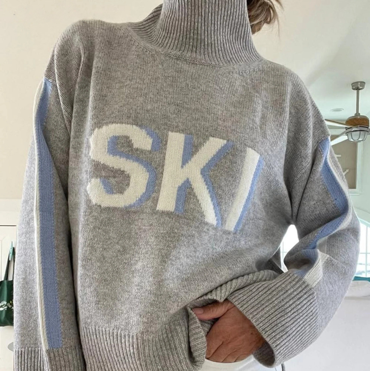 AMANDA | RETRO TURTLENECK SKI SWEATER